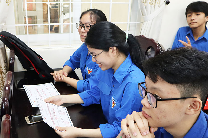 IELTS Fighter trao tặng học bổng chắp cánh tài năng học sinh, sinh viên Đà Nẵng 2